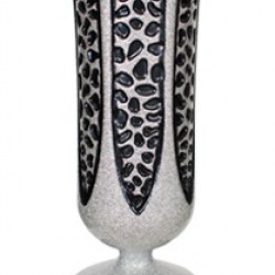 Crest vase