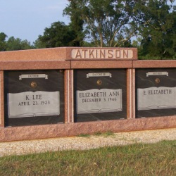 3 Person Mausoleum